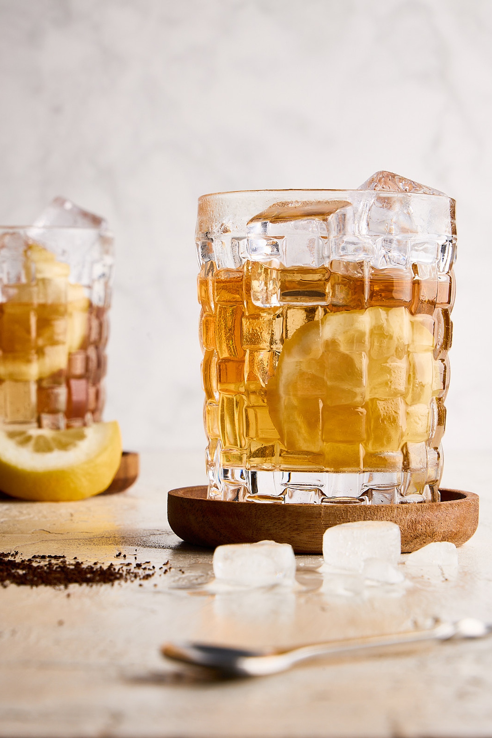 Earl Grey Gin mit Eiswürfeln