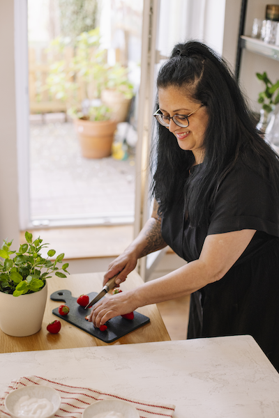 Sarita beim Stylen